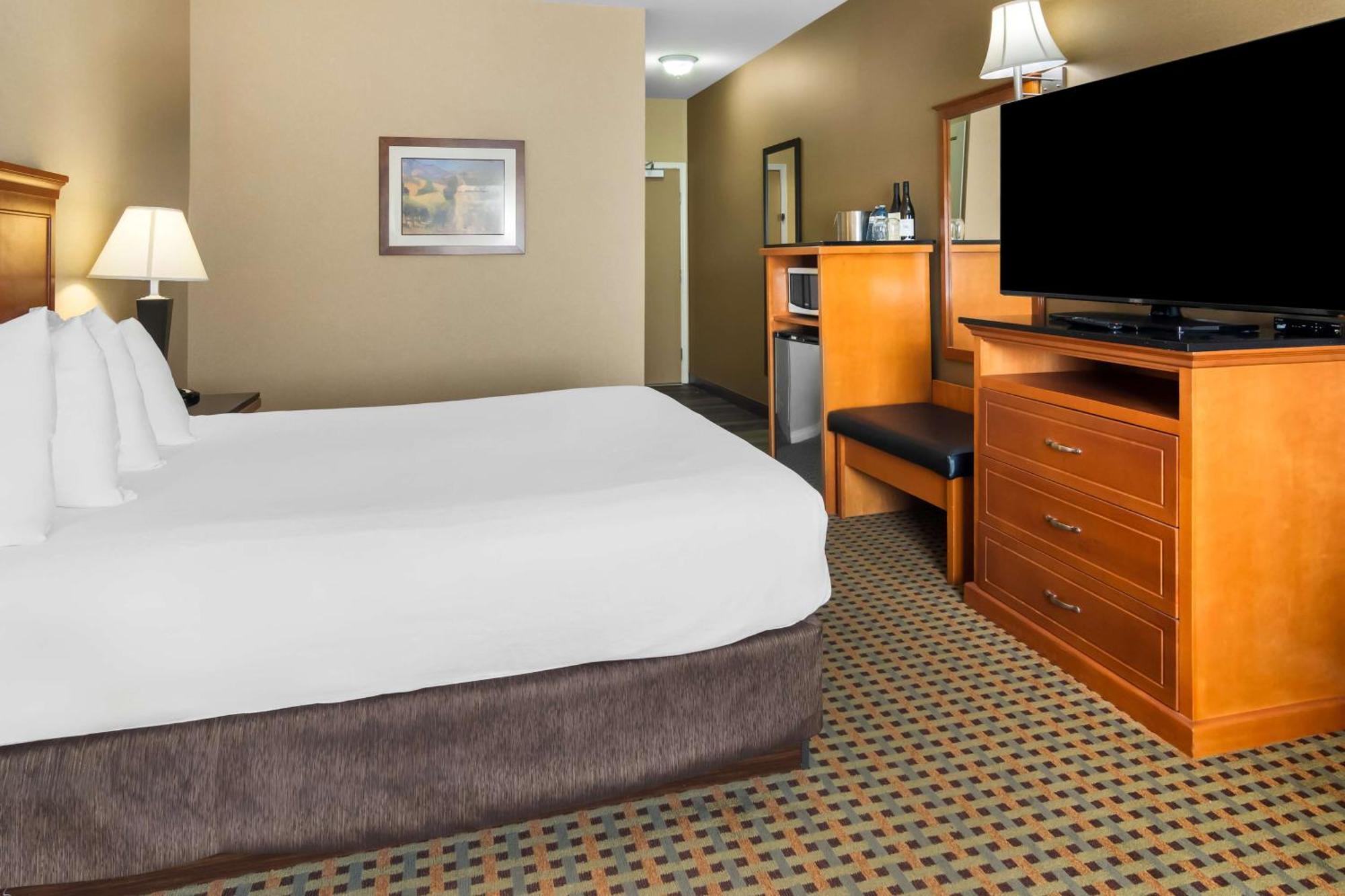 Best Western Plus Osoyoos Hotel & Suites Экстерьер фото