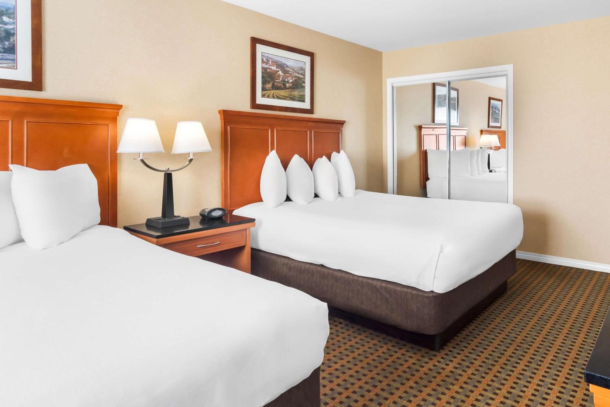 Best Western Plus Osoyoos Hotel & Suites Экстерьер фото