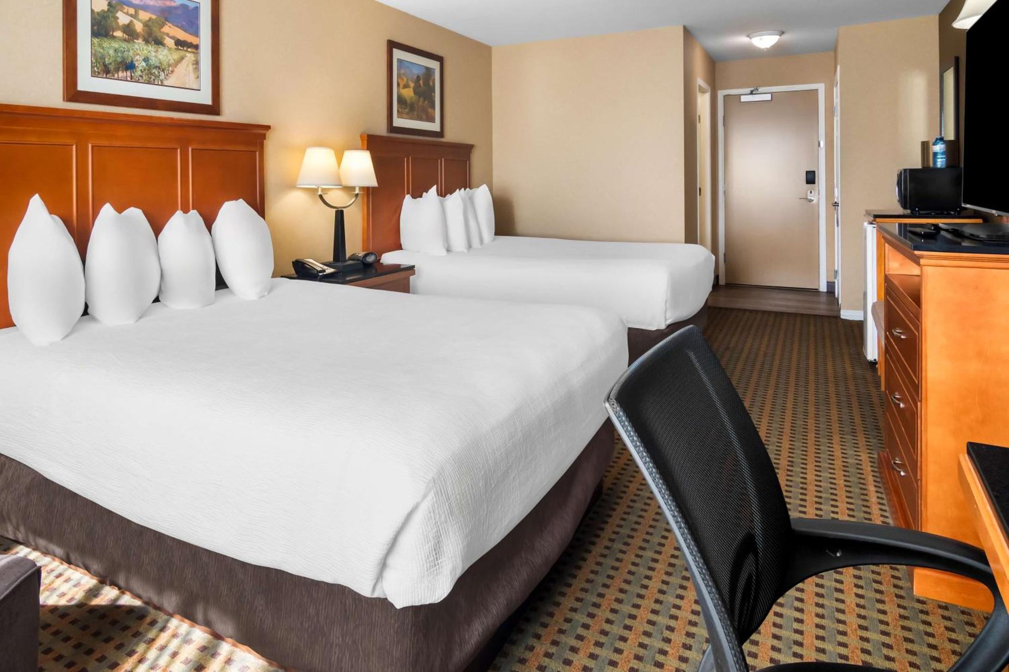 Best Western Plus Osoyoos Hotel & Suites Экстерьер фото