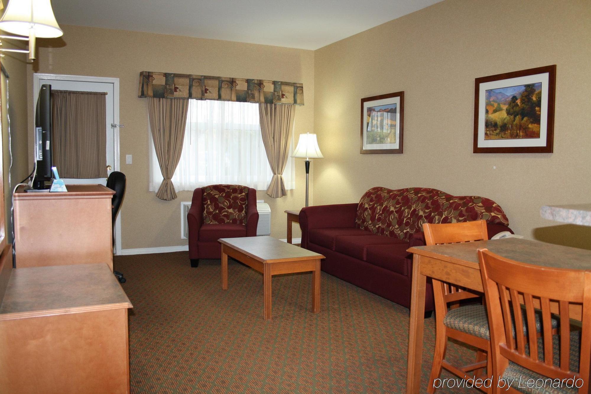 Best Western Plus Osoyoos Hotel & Suites Номер фото