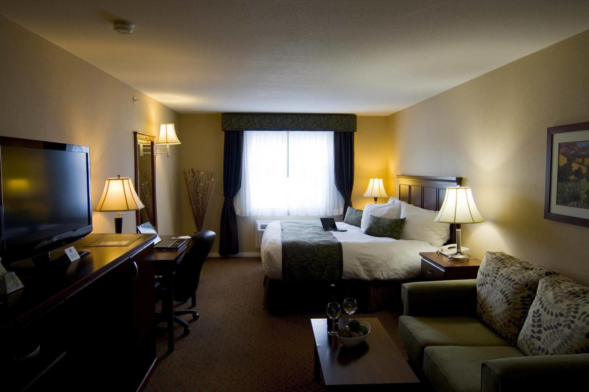 Best Western Plus Osoyoos Hotel & Suites Номер фото